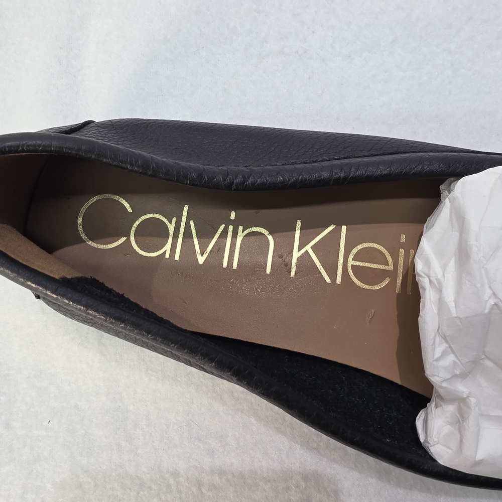 Calvin Klein Womens Black Leather Loafers with Gold Plaque Size 9 NWOT - Picture 3 of 6